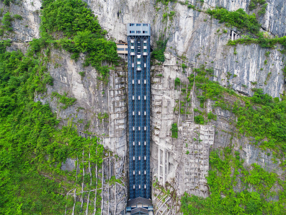 亚洲首部！天生三桥“天龙旋梯”360°旋转观光电梯震撼来袭(图2)